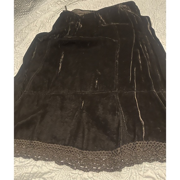 J Jill black velvet skirt with crochet trim - Picture 4 of 6